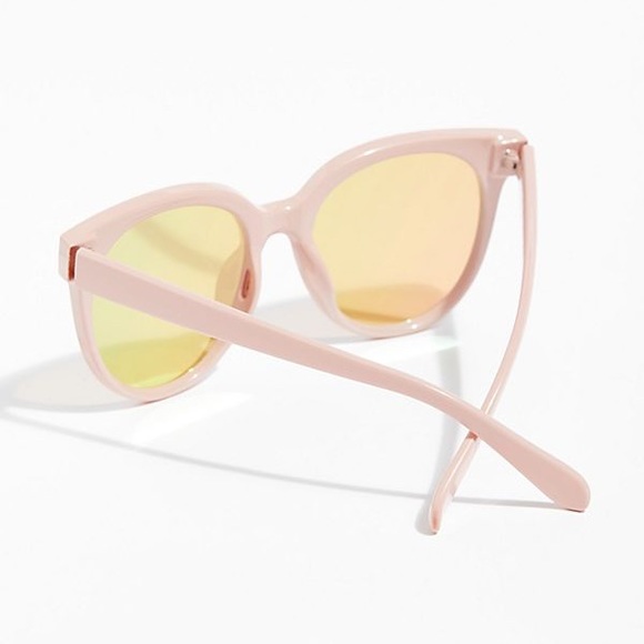 Free People Nolita Shield Sunglasses Dusty Pink - Picture 3 of 6